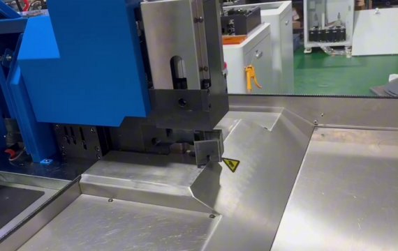 Bending and Cutting off at the same rotary rod